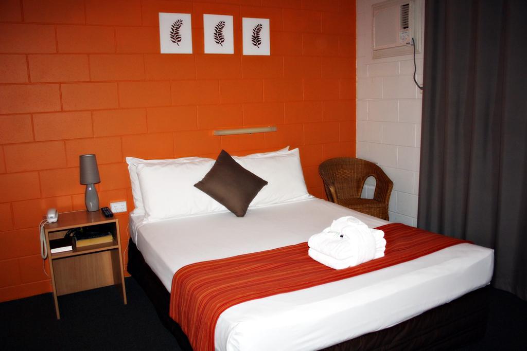 Castle Crest Motel Townsville Habitación foto